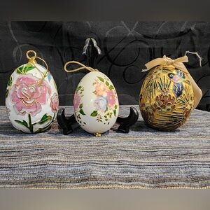 2 Vintage Cloisonne Eggs with complementing porcelain spring flower ornaments